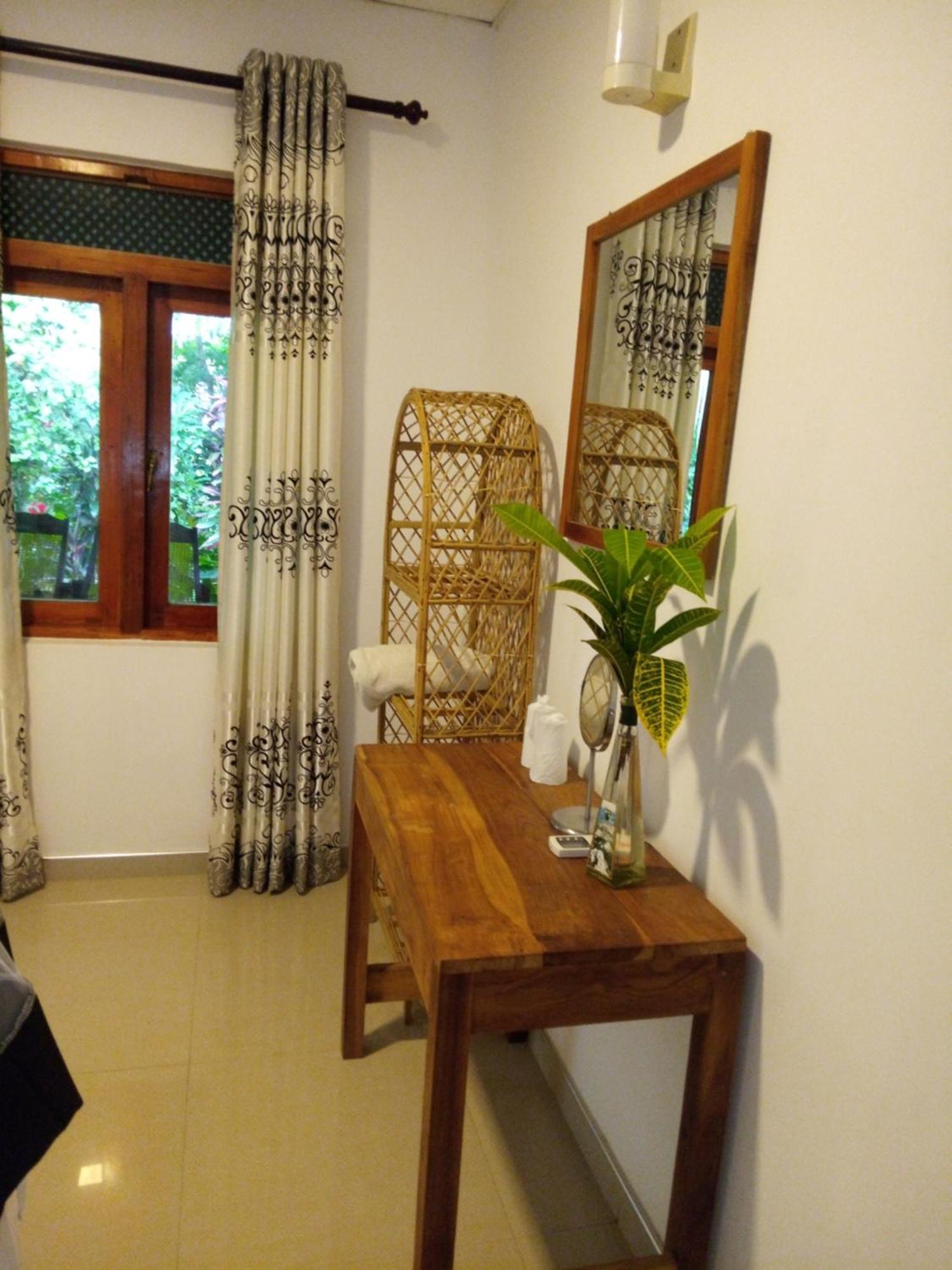 Sansala Guesthouse & Restaurant แทนกาลเล ห้อง รูปภาพ