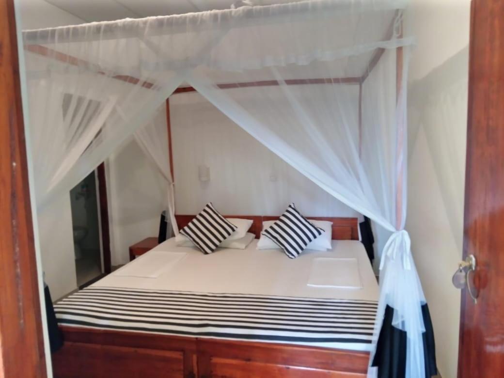 Sansala Guesthouse & Restaurant แทนกาลเล ห้อง รูปภาพ