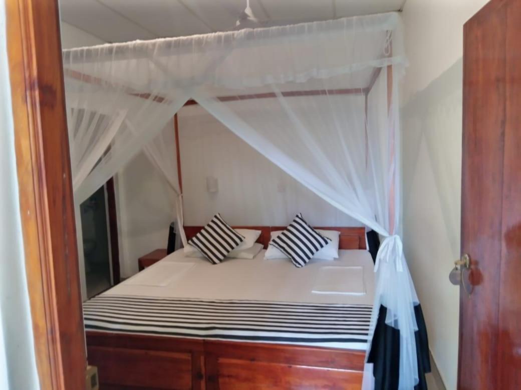 Sansala Guesthouse & Restaurant แทนกาลเล ห้อง รูปภาพ