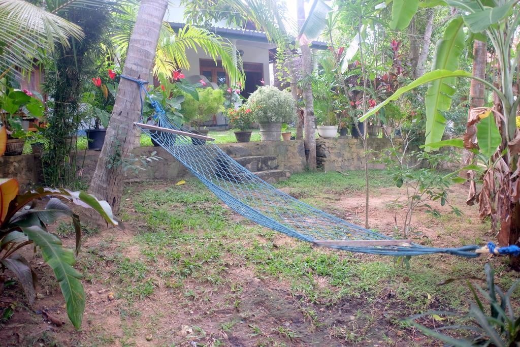 Sansala Guesthouse & Restaurant แทนกาลเล ภายนอก รูปภาพ